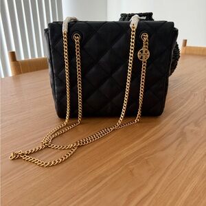 Tory Burch Willa Top Zip Purse